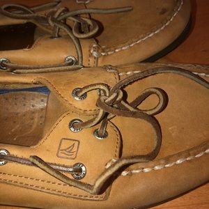 Super classy Sperry’s!